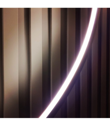 Echo koło kinkiet 120 Ramko 67946 Okrągły profil aluminiowy ze zintegrowanym mlecznym dyfuzorem do wewnątrz.